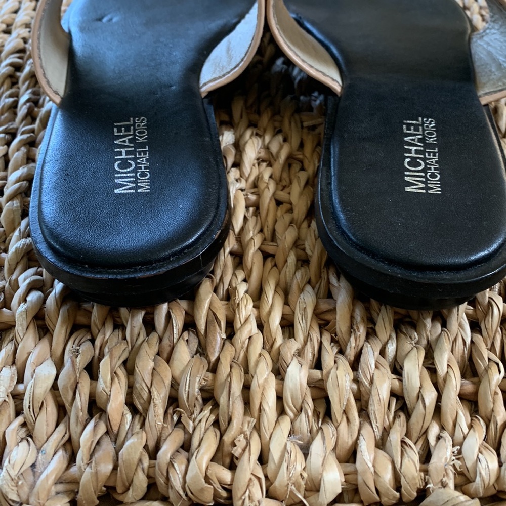 EUC. Michael Kors sandals. Size 10 - Picture 3 of 16
